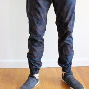 Nike Track/Athletic Pants/Joggers - Blue/Grey Camo print. Size Medium